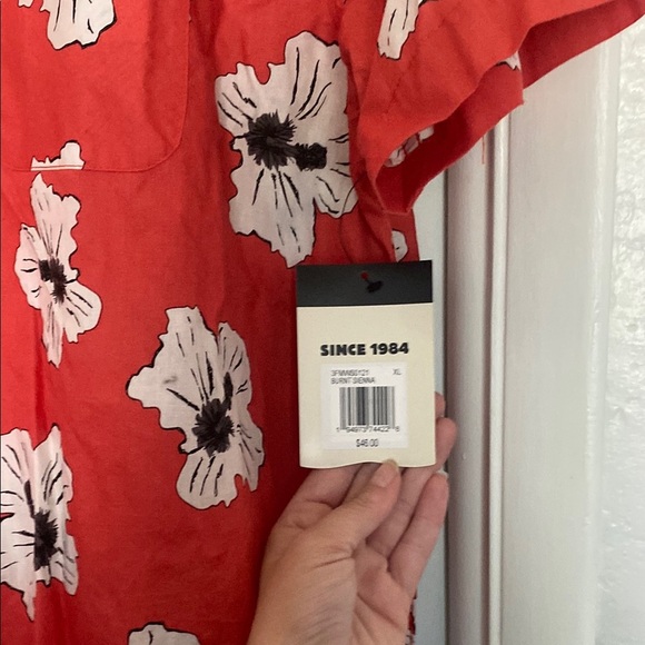 Reef Red and White Casual Button Down Shirt - Picture 4 of 4